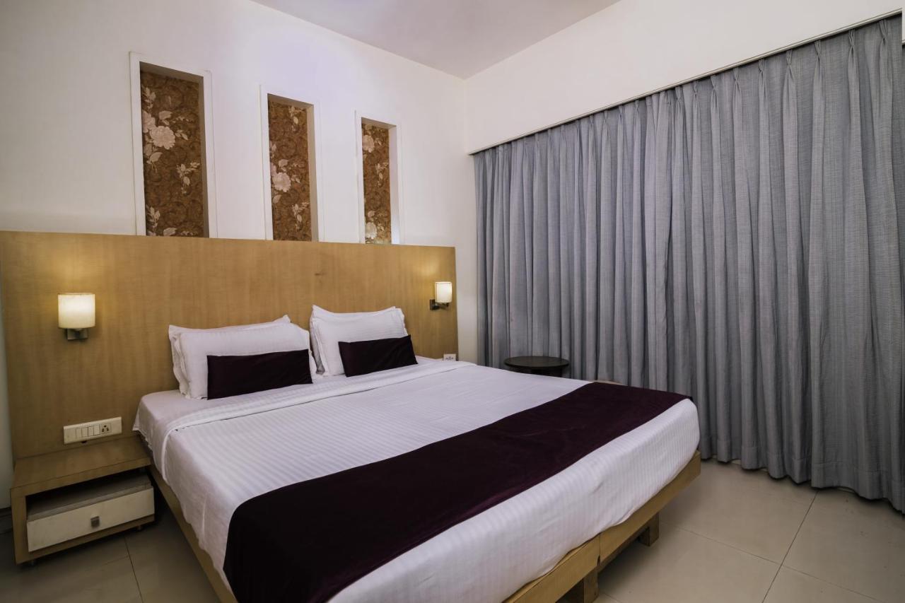 Hotel Monarch Guestline In Midc Rabale, Nova Bombaim Exterior foto