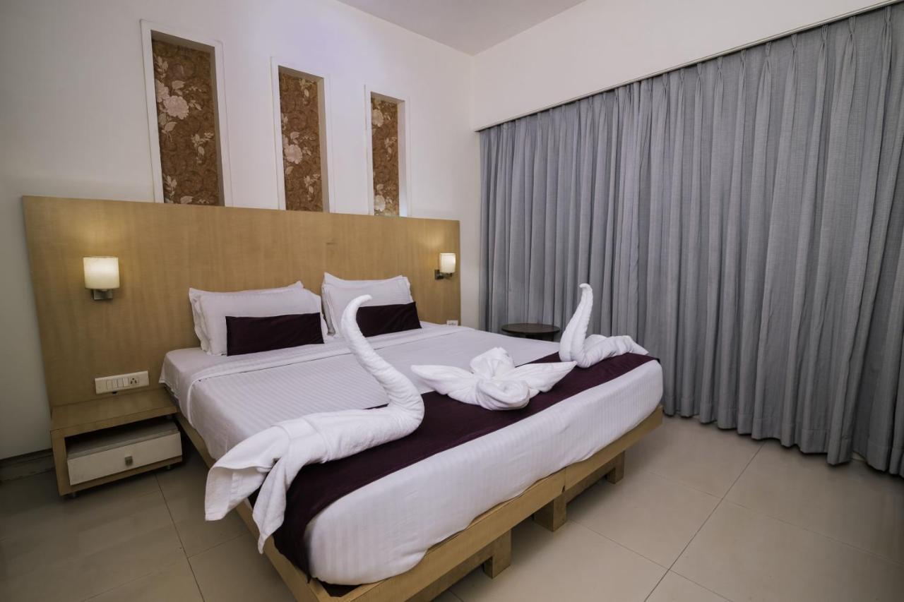 Hotel Monarch Guestline In Midc Rabale, Nova Bombaim Exterior foto