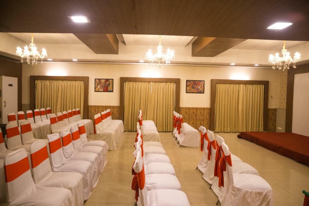 Hotel Monarch Guestline In Midc Rabale, Nova Bombaim Exterior foto